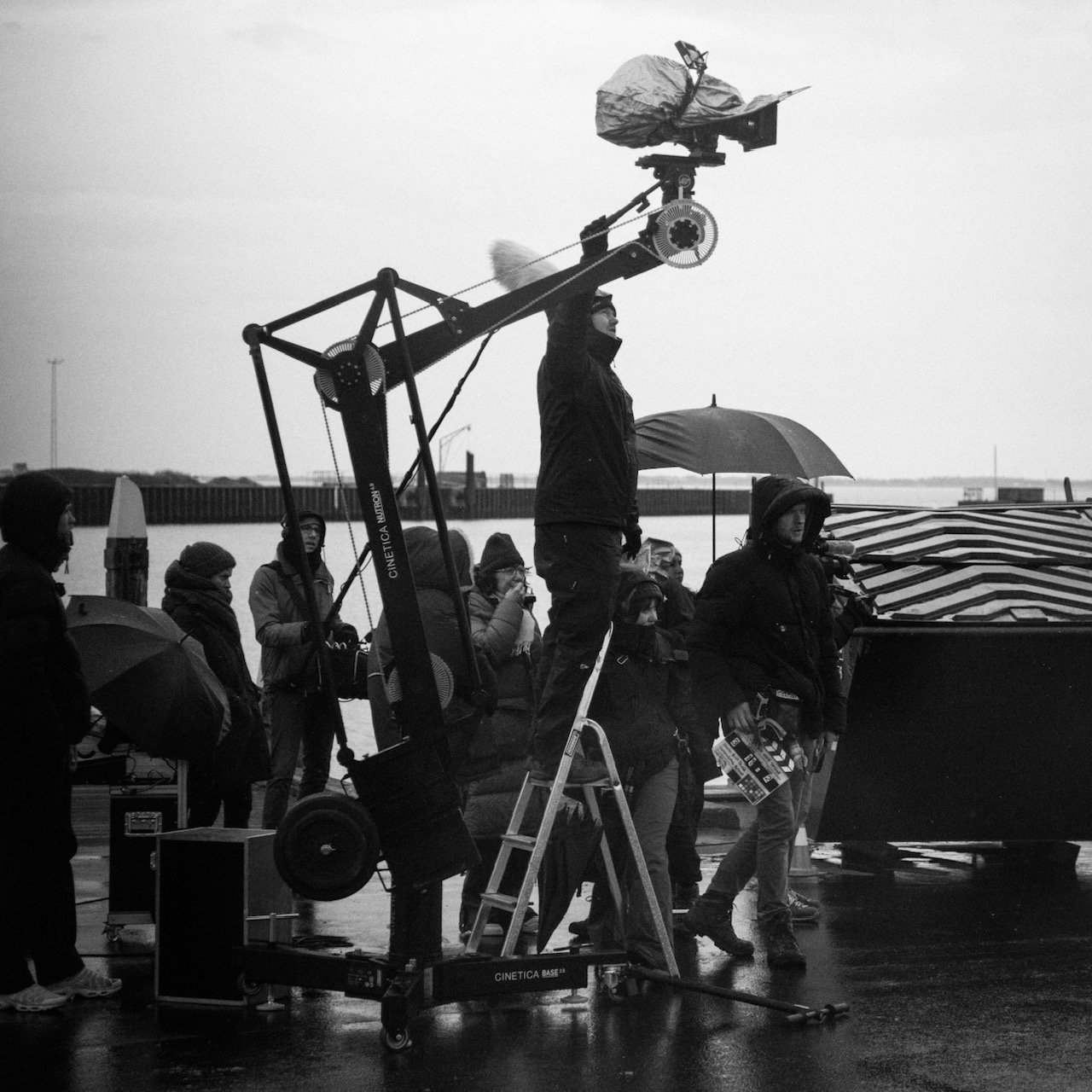 NU.TRON on set